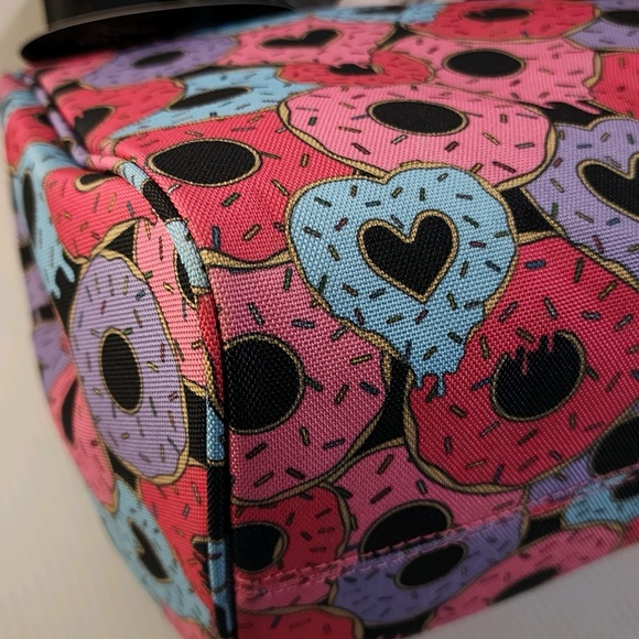 Betsey Johnson Insulated Light Weight Lunch Tote/Bag w/Graphic Donuts Print - Picture 6 of 15